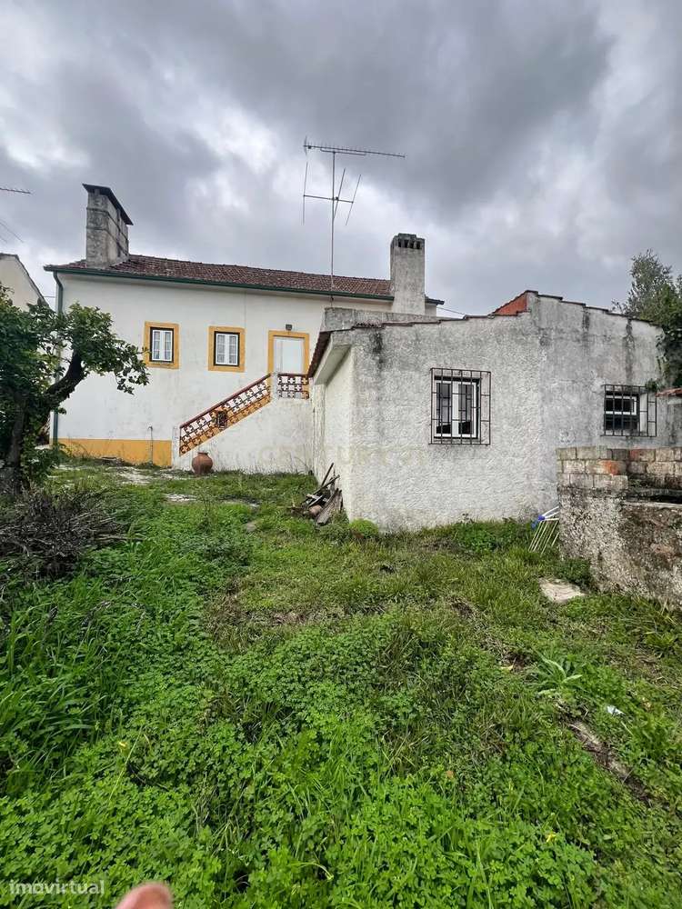 Moradia Renovada T3 com Terreno e Árvores de Fruto – Alvaiázere-2