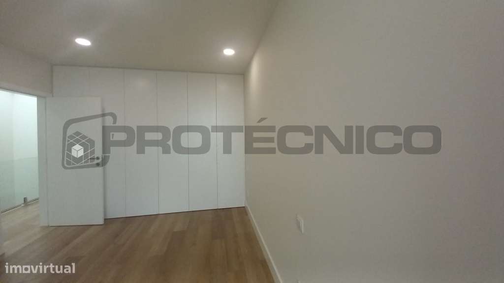 Moradia T3 Geminada – Aradas - PRONTA A HABITAR!-5