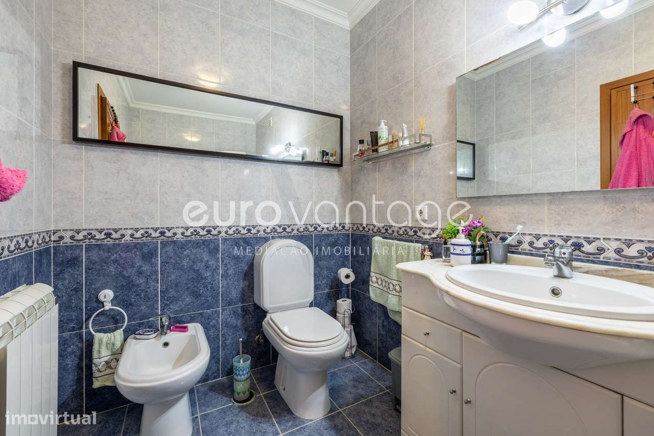 Apartamento T2 na Urbanização de São Romão-19