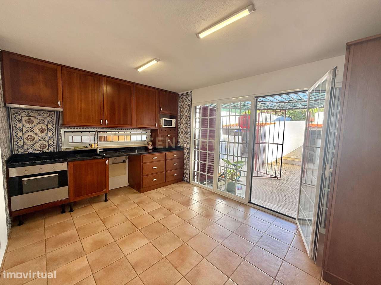Moradia T4  em Vendas de Azeitão com jardim - Oportunidade-7