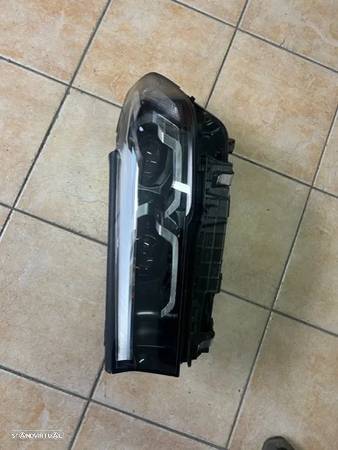 Otica esquerda BMW Serie 5 G30 G31 5A388C3-04 - 2