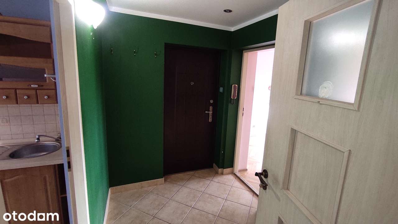 64 m2, 3 pok. 2 p. w niskim bloku, extra lokalizacja, b.dobra cena !-7