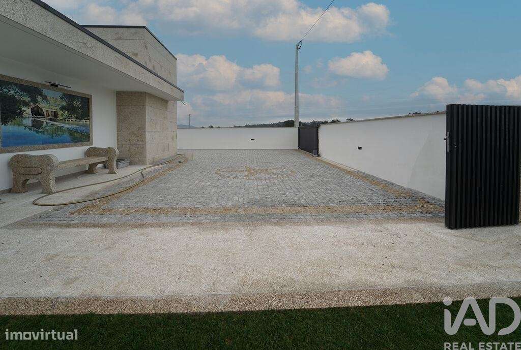 Casa / Villa T4 em Antas de 411,00 m2 - Grande imagem: 3/29