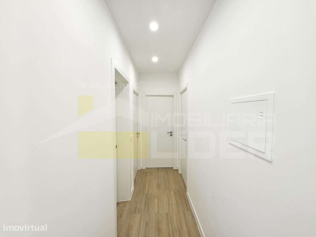 Moradia T4 na Freixofeira a 5 minutos da Freiria. 
Espaço, confort...-28