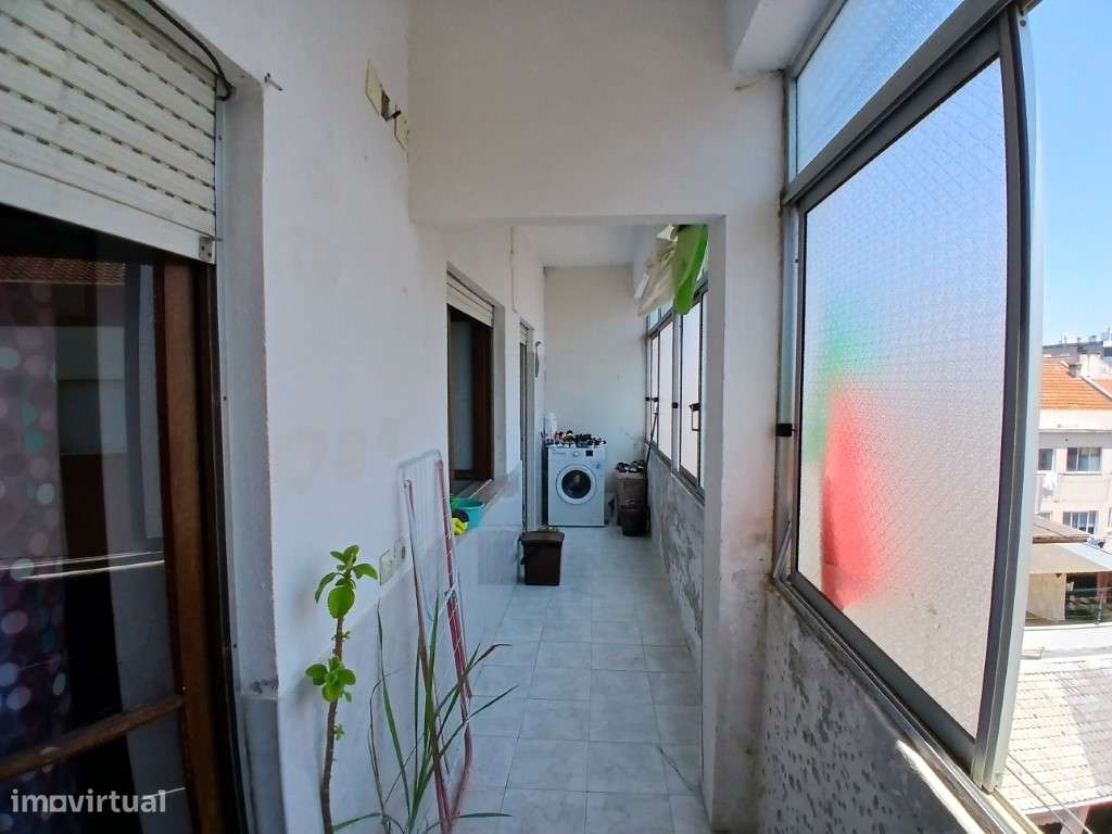 ** T2 com potencial para T3 | Avenida Infante D. Henrique | Setúbal**-28