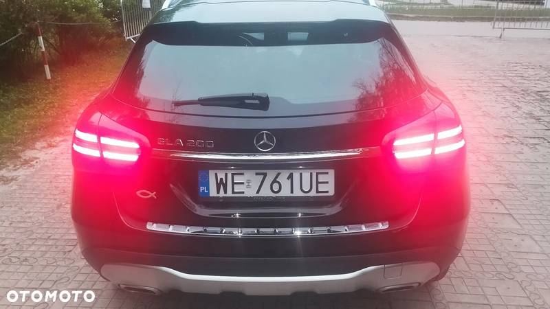 Mercedes-Benz GLA 200 7G-DCT Urban - 23