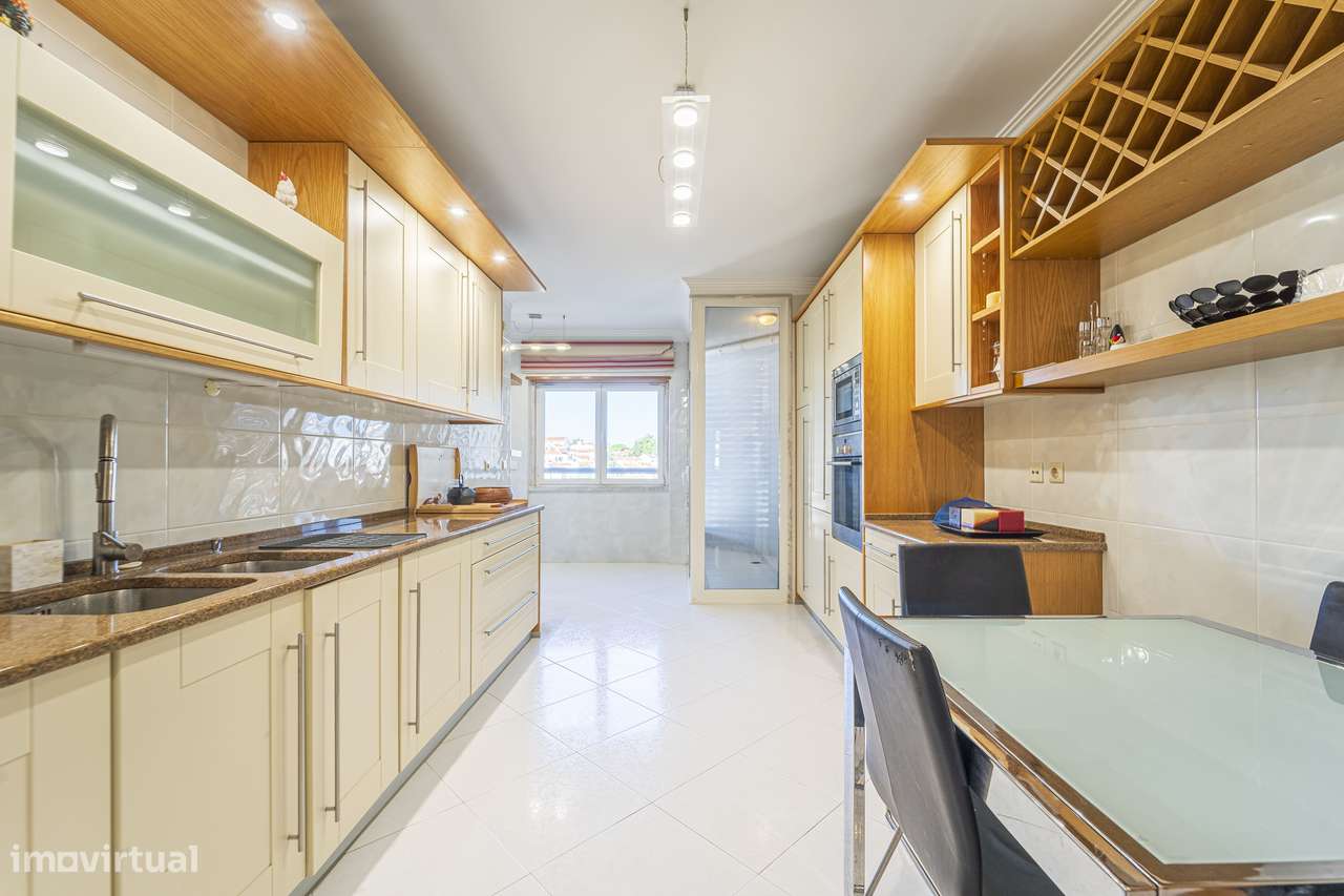 Apartamento T4 com Vista Rio no Alto do Restelo, Belém – 262 m²-36