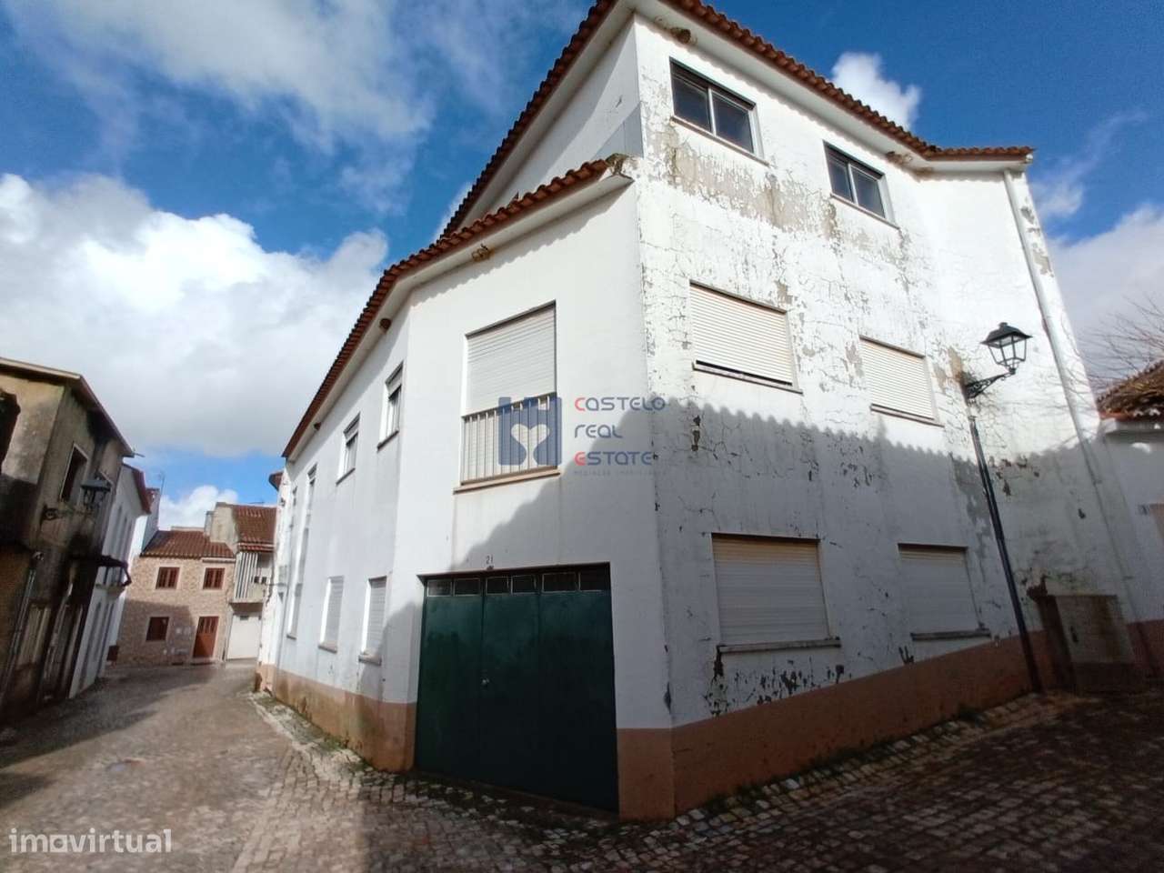 Prédio para converter em apartamentos - Grande imagem: 2/18