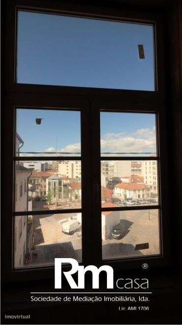 Magnifico prédio devoluto na Rua da Sofia, Largo do Terreiro da Erva-36