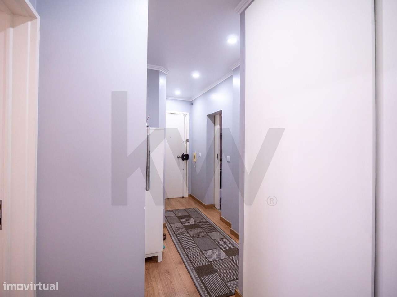 Apartamento T2 Renovado em Carcavelos - Zona sossegada, a 8 min da Pra - Grande imagem: 4/16