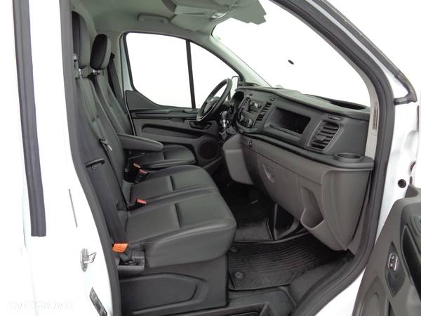 Ford TRANSIT CUSTOM - 11