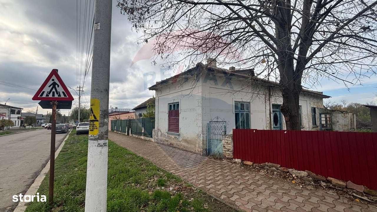 Teren cu constructie, central,  oras Negru Voda-vis-a-vis de Primarie-4