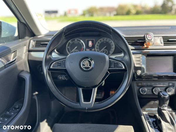 Skoda Superb 2.0 TDI L&K DSG - 25