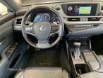 Lexus ES 300h Executive+ - 11