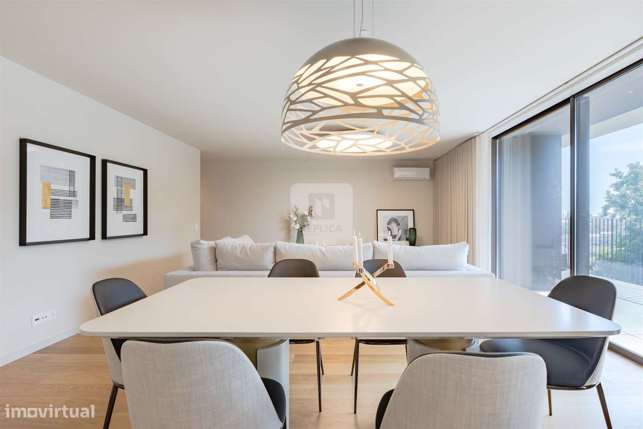 Apartamento T4 aos Jardins da Arrábida com Varanda 16 m2 - Grande imagem: 4/35