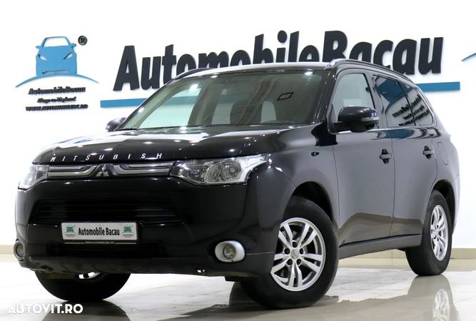 Mitsubishi Outlander - 2