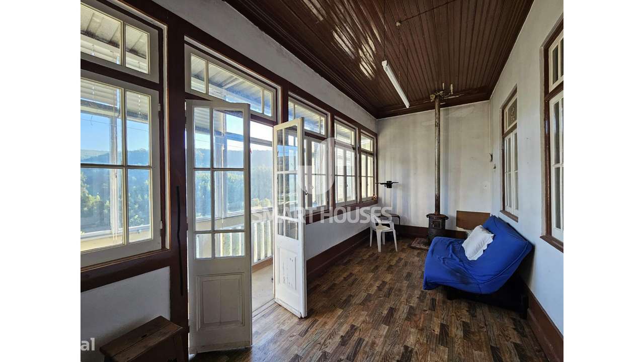 Moradia T4+T2 Pombeiro c/ terreno-17