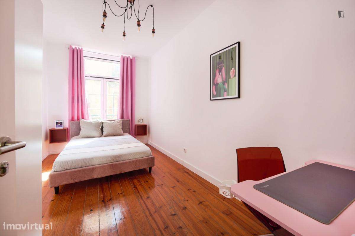 Quarto - localizado em Graça Lisbon - Grande imagem: 2/22