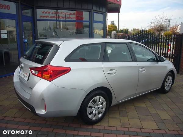 Toyota Auris 1.4 D-4D Active - 6