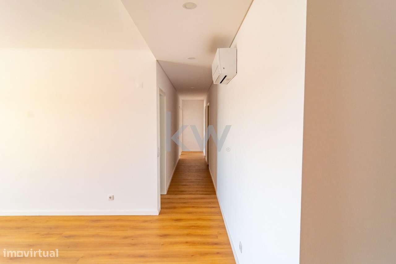 Luxo Raro nas Colinas do Cruzeiro – T3+1 com Mega Box e Terraço Privad - Grande imagem: 5/60