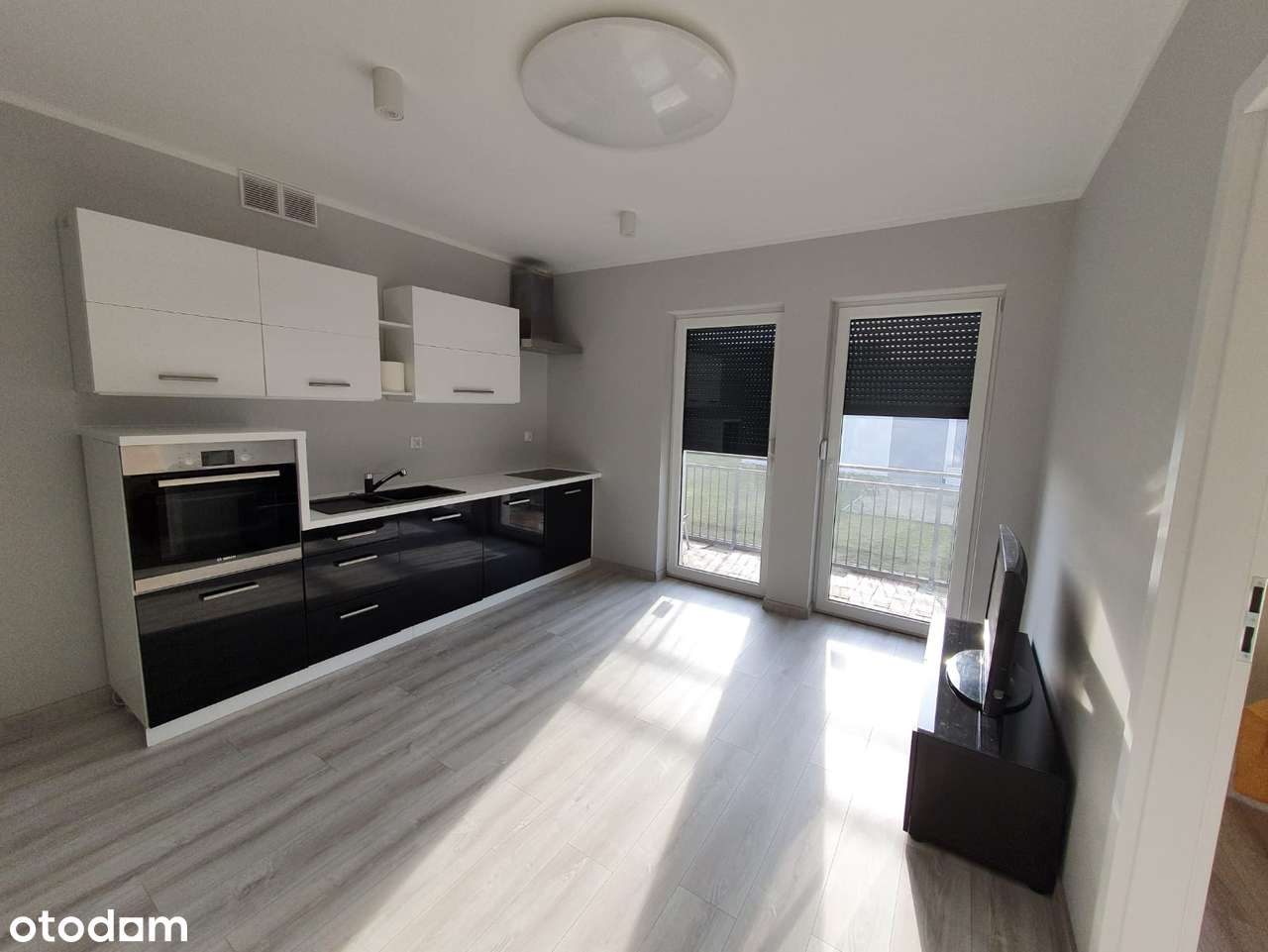 Na sprzedaż KOMFORTOWE 3 pokojowe mieszkanie - Leszno, Gronowo - Pełny obrazek: 1/9