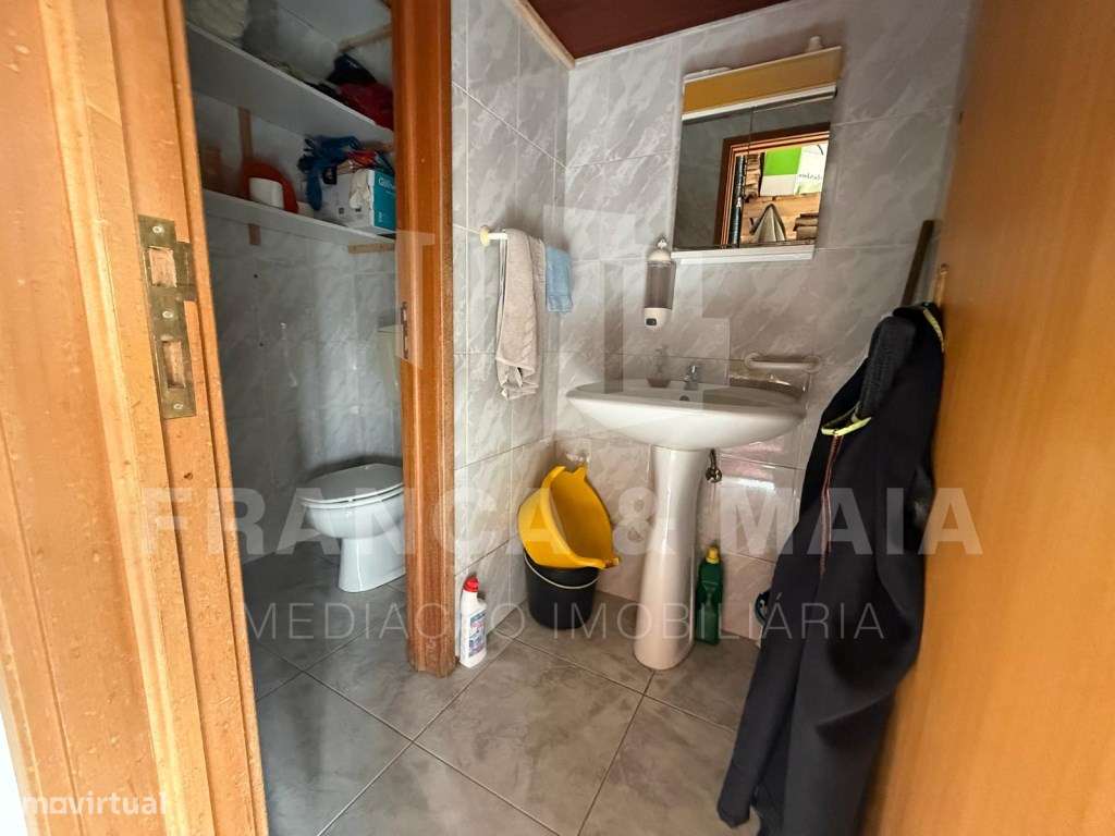 Loja com excelente localização em Vila Nova de Gaia - VILAR DE ANDO...-11