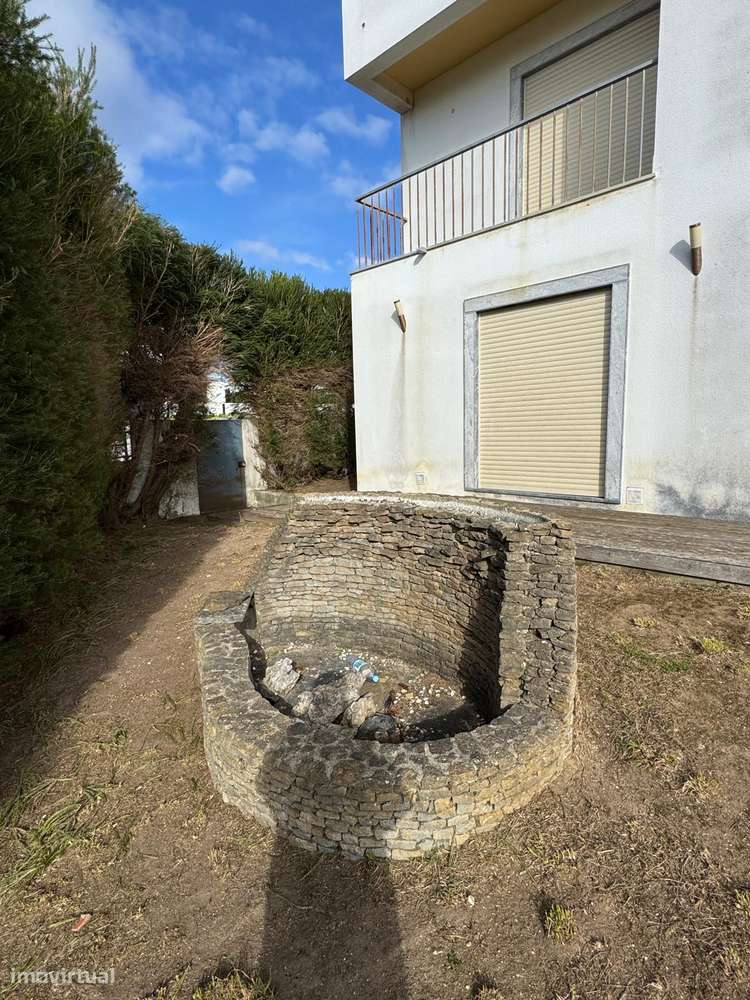 Moradia T5 com piscina, garagem e vista mar em Ericeira-21