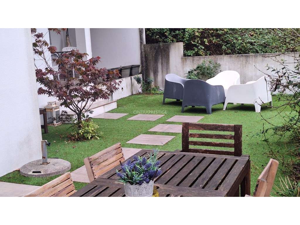 Moradia T5 Remodelada com Painéis Fotovoltaicos - Monte Santos, Sintra-24