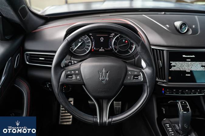 Maserati Levante S Granlusso - 13