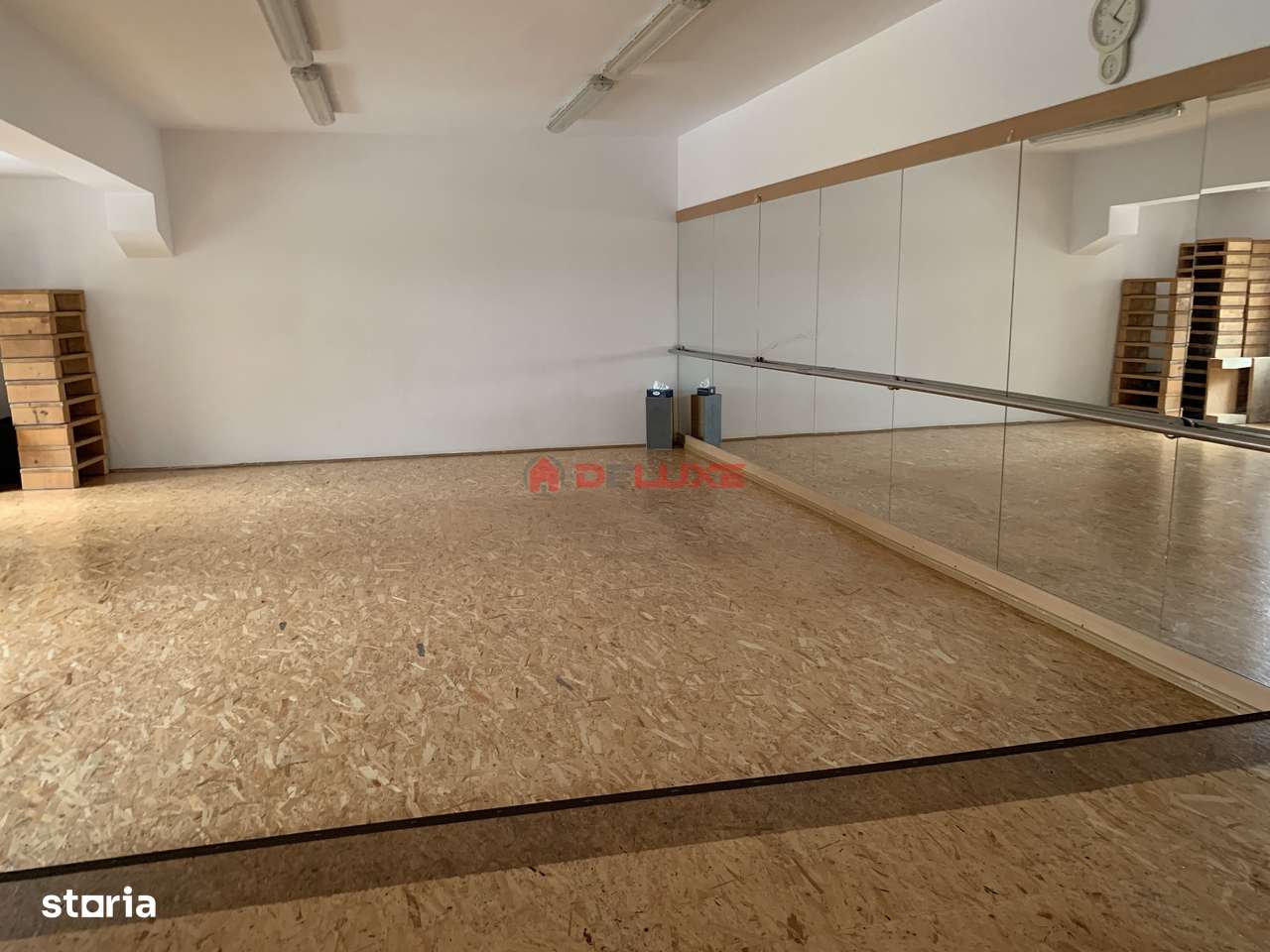 Casă / Vilă cu 6 camere în zona Sud-Est-17