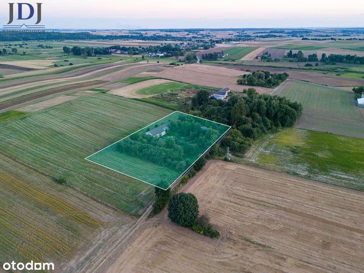 Dom wśród natury z dużą działką i budynkami.-14