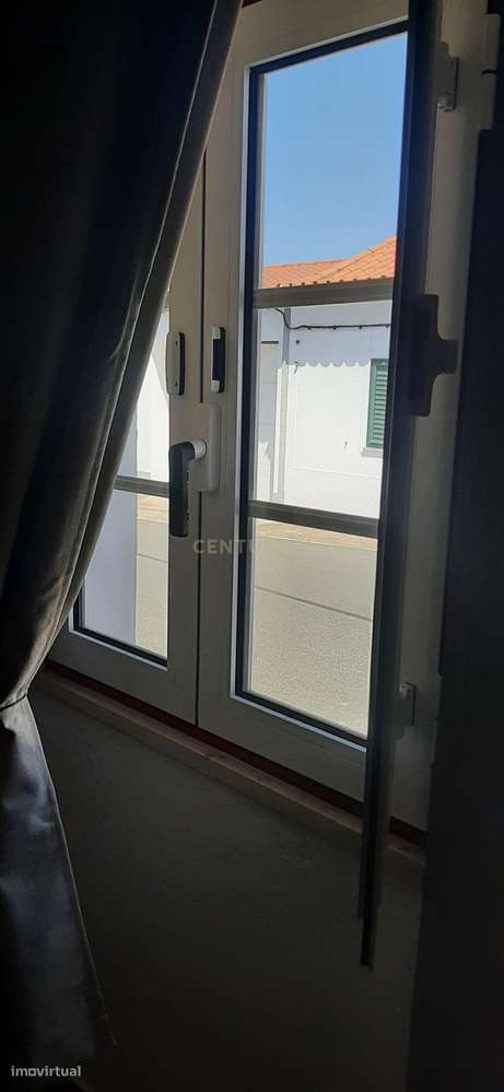 Oportunidade no coração do Alentejo! Moradia térrea T4 em Safara! Uma-22