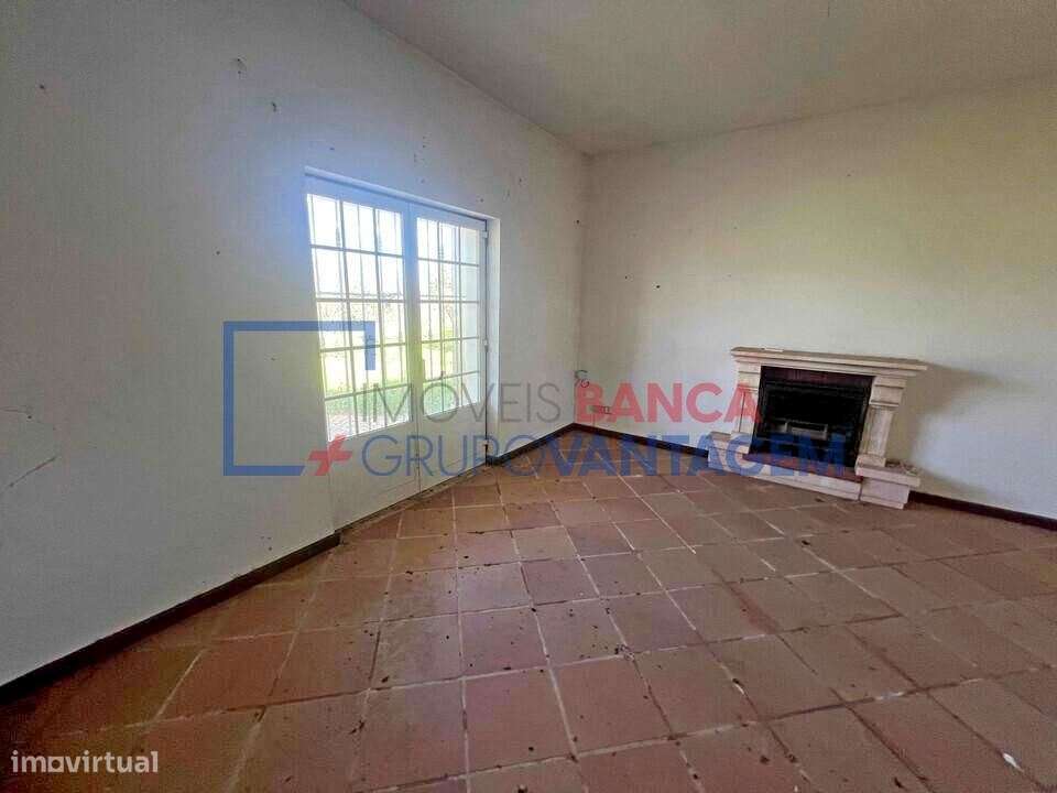 Moradia T4 com Terreno e Armazém em Borba. - Grande imagem: 4/8