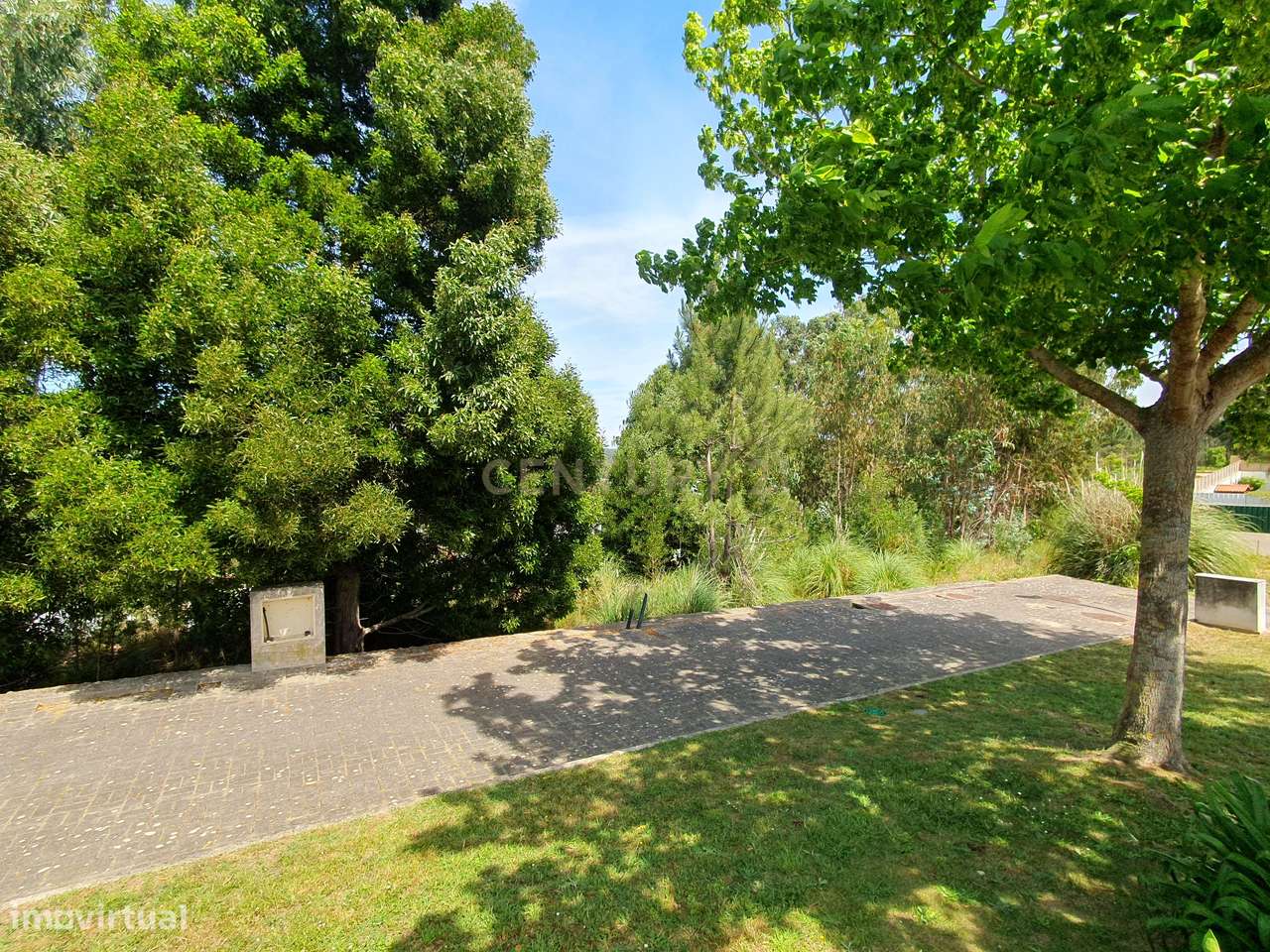 Lote Terreno | Construção | Área Total 1073m2 | Vale de Lobos | Telhei - Grande imagem: 2/39