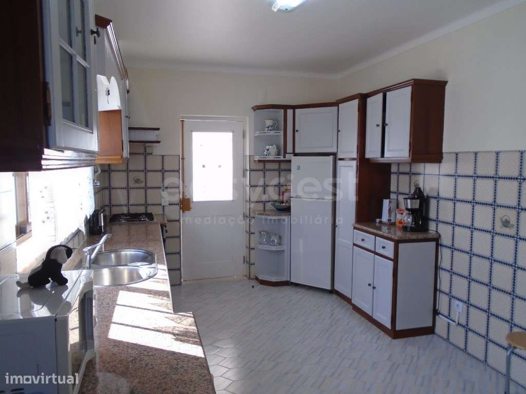 Andar de Moradia T2 Mobilado - no Sítio da Nazaré - Grande imagem: 4/19