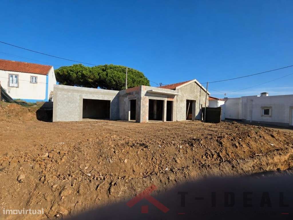Moradia T3 Térrea perto da Lourinhã-5