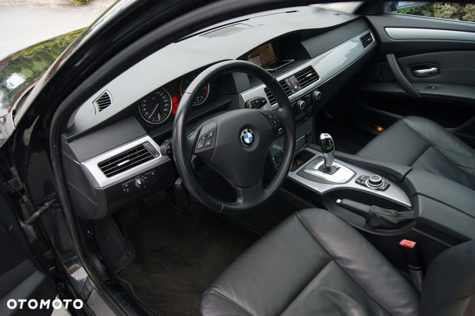 BMW Seria 5 525d Touring Edition Lifestyle - 5
