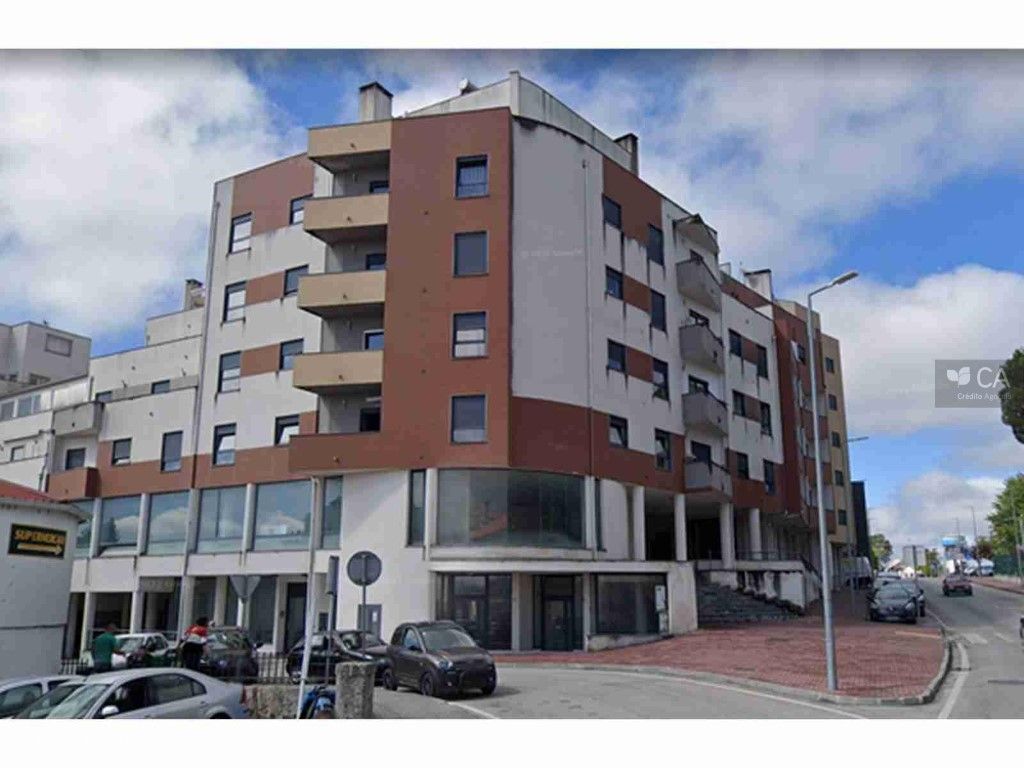 Loja para venda com 160,45 m² situada no centro de Olivei...