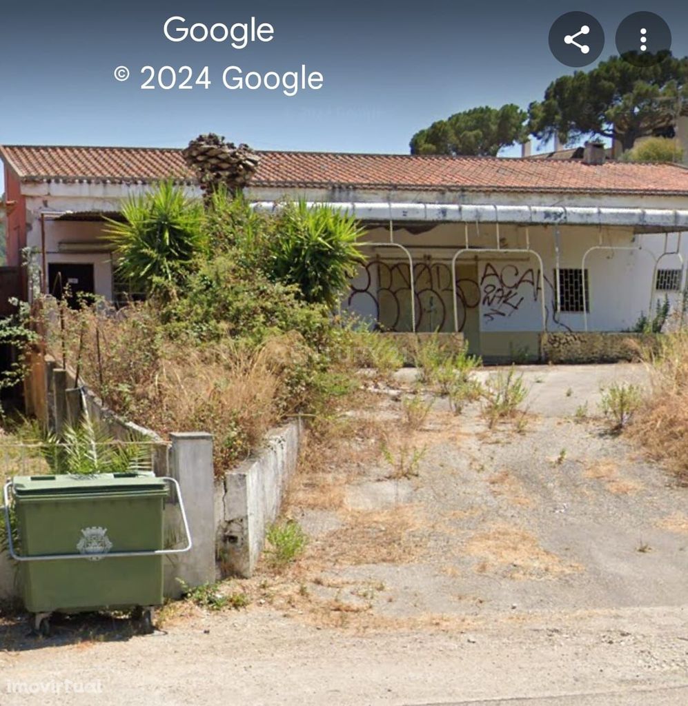 TERRENO URBANO EM SETÚBAL COM VISTA PARA A SERRA DA ARRÁBIDA