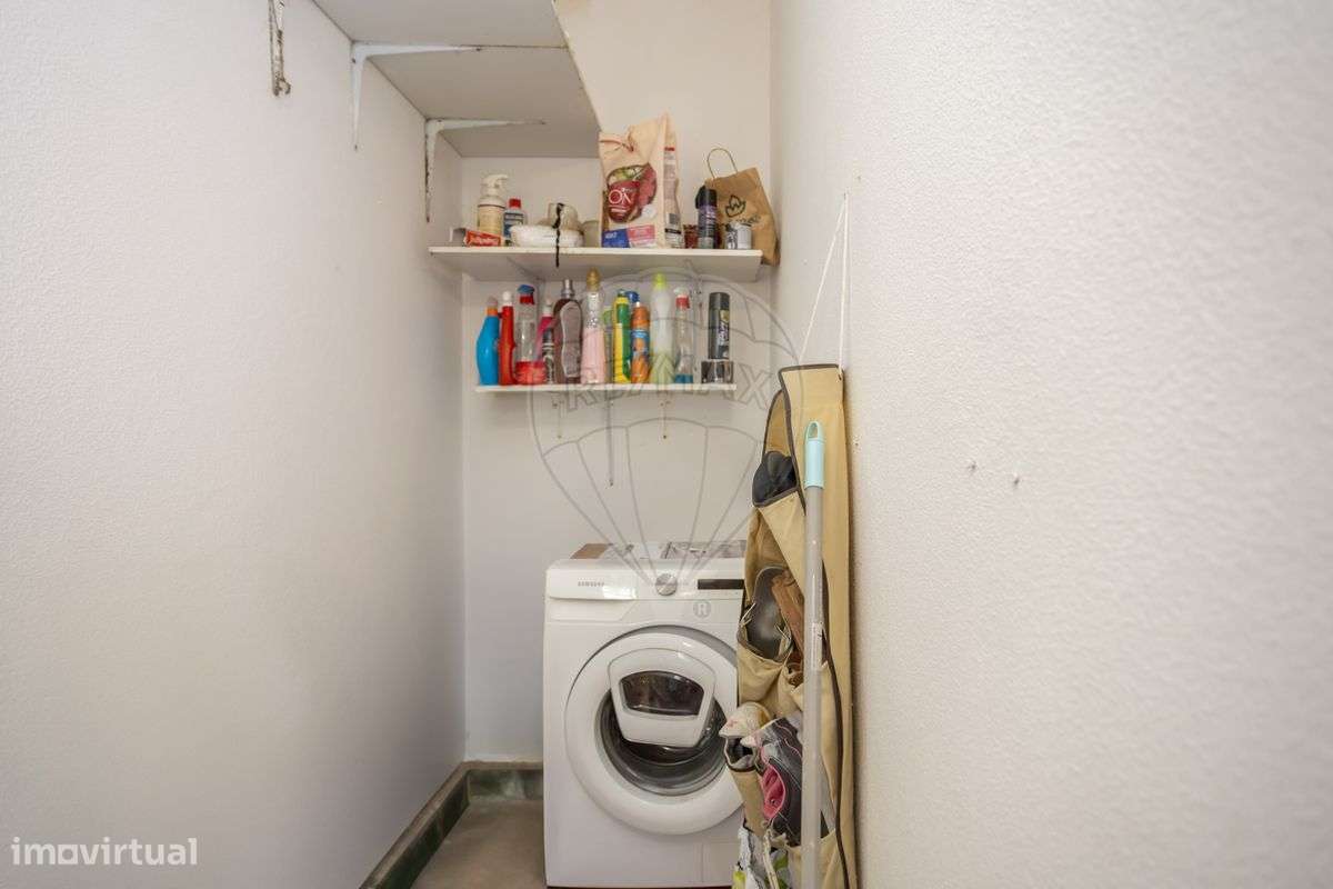 Moradia T4 em Quinta do Anjo-24