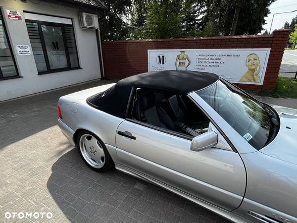 Mercedes-Benz SL - 21