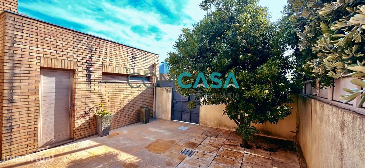 Moradia V4 | piscina descoberta | proximo da praia | Lavra Matosinhos-48