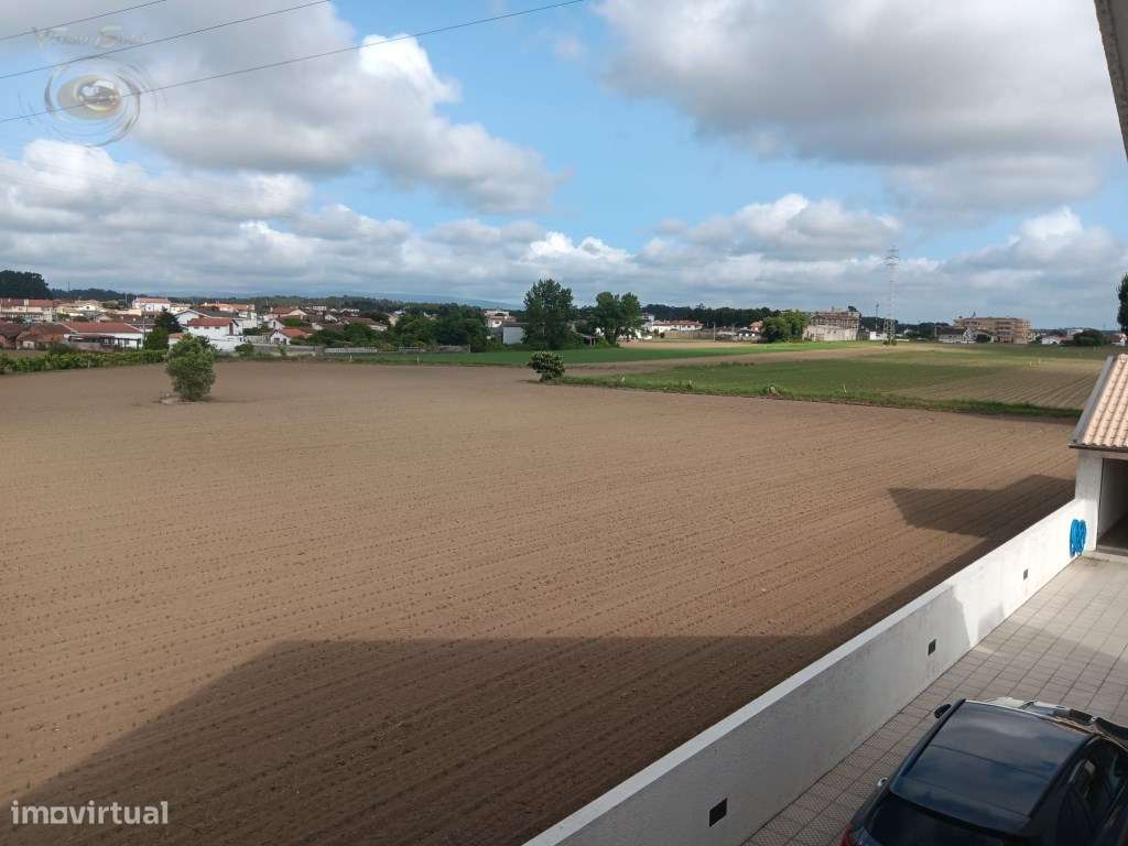 Moradia T3+1 com recheio.-7