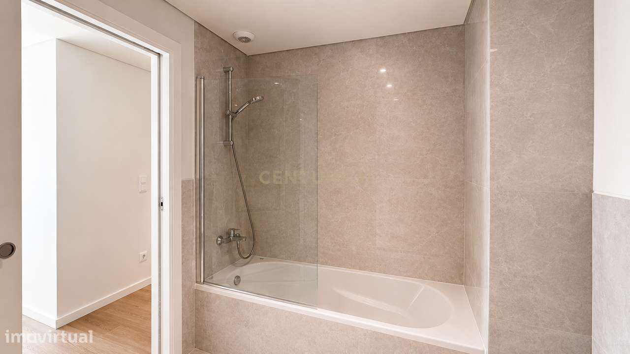 Avenida Altear | T2 de 144 m² com Piscina Rooftop e Garagem | Próximo-6