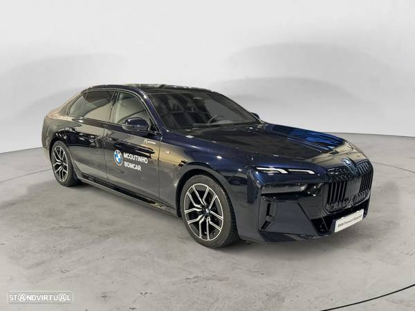 BMW i7 xDrive60 - 8