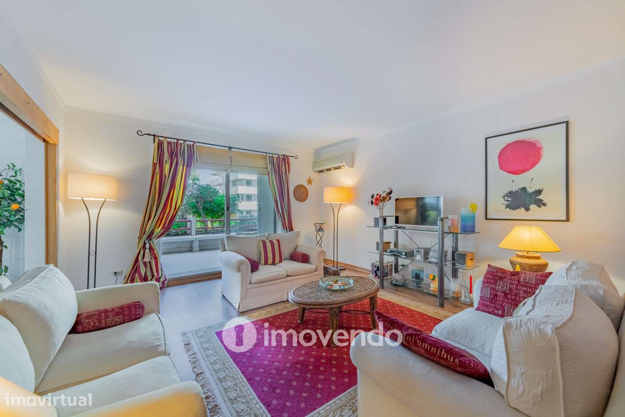 Apartamento T1 com estacionamento, junto da Marina de Vilamoura - Grande imagem: 4/45