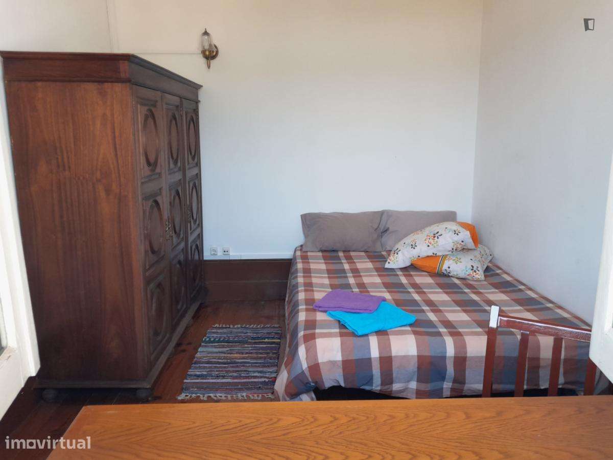 Quarto - localizado em Baixa de Santa Clara Coimbra - Grande imagem: 4/14