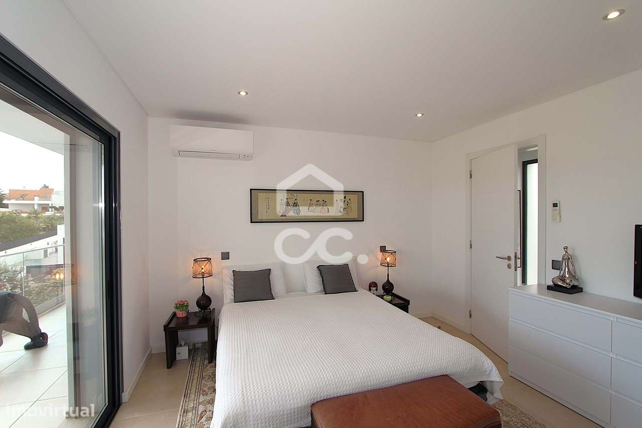 Moradia T3 com piscina, terraço e garagem ampla em Alcantarilha-16