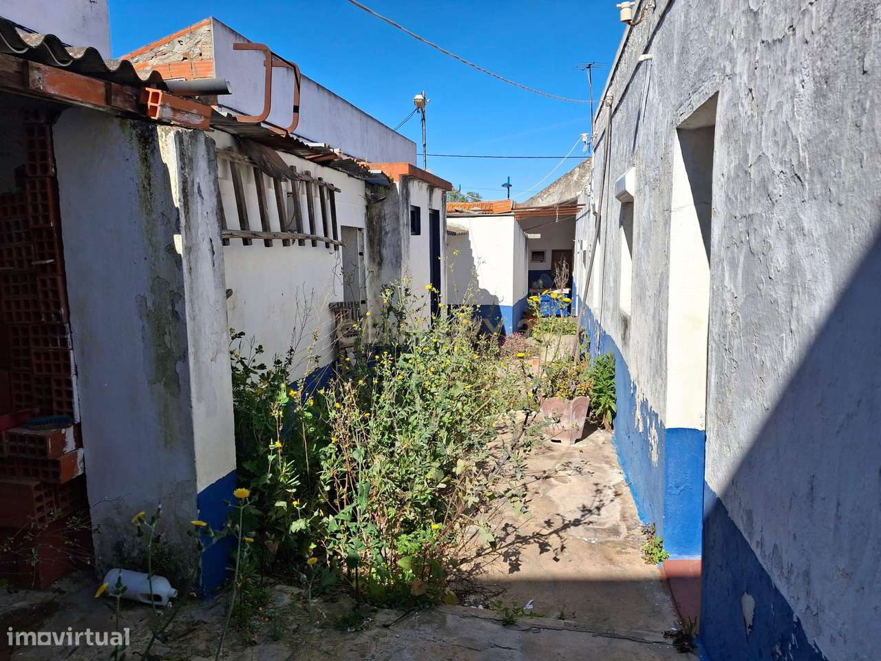 Moradia para Recuperação no Montijo com Jardim e Garagem-10