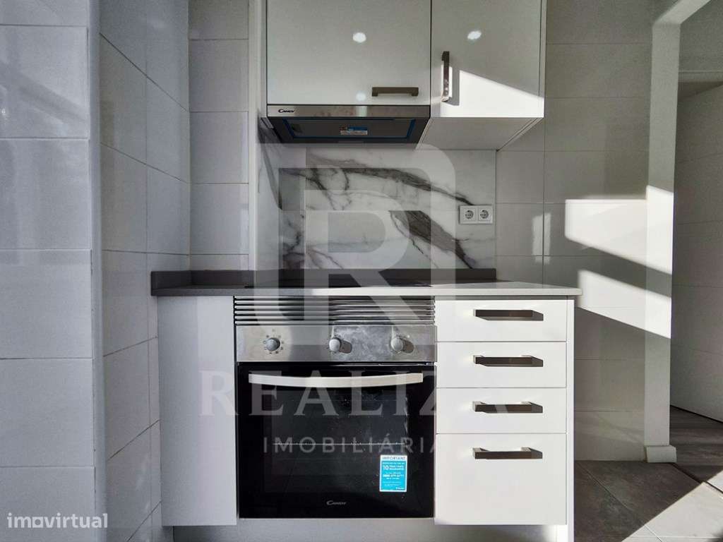 Apartamento T1 remodelado com elevador e marquise no centro de Lisb... - Grande imagem: 3/36